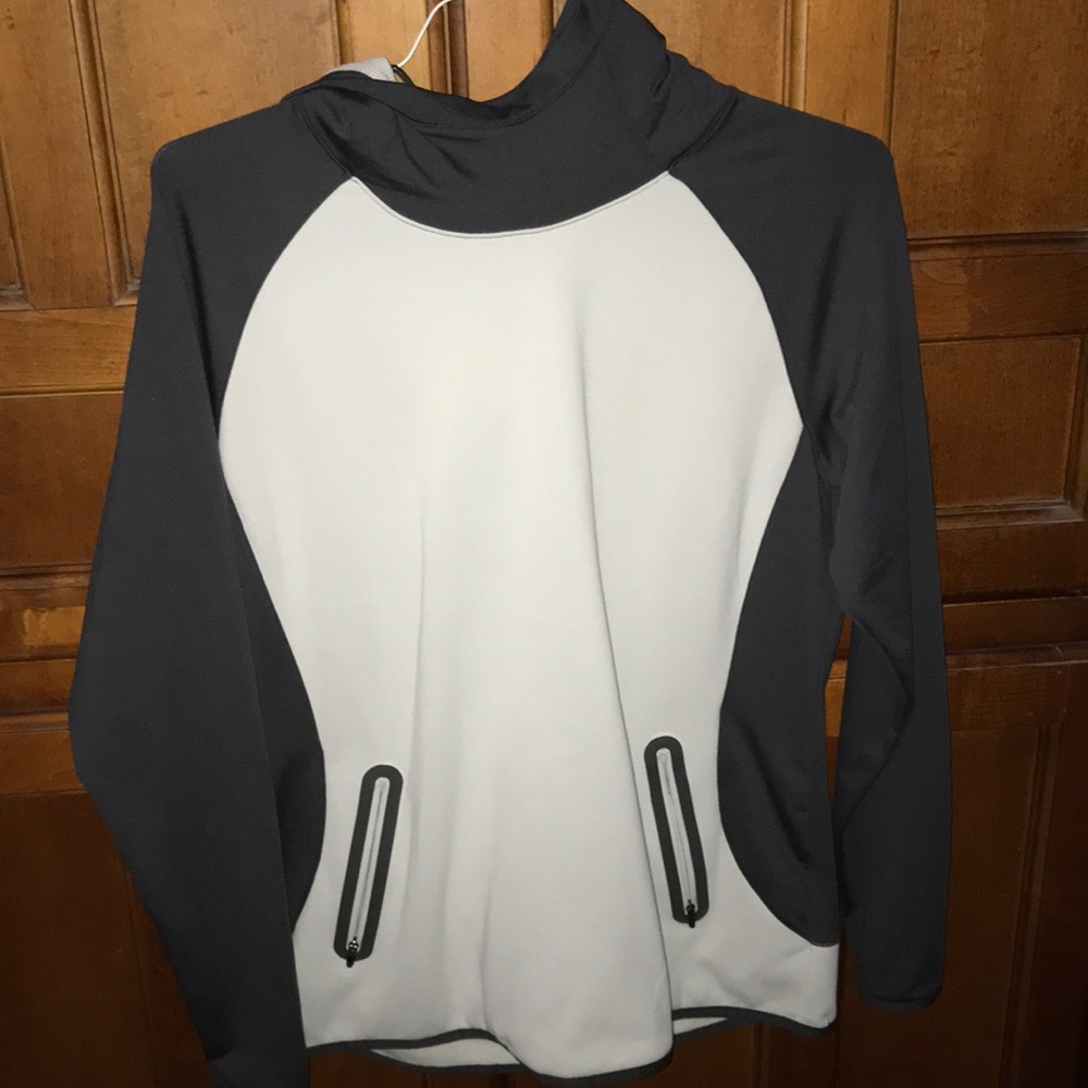 Women’s sweatshirt